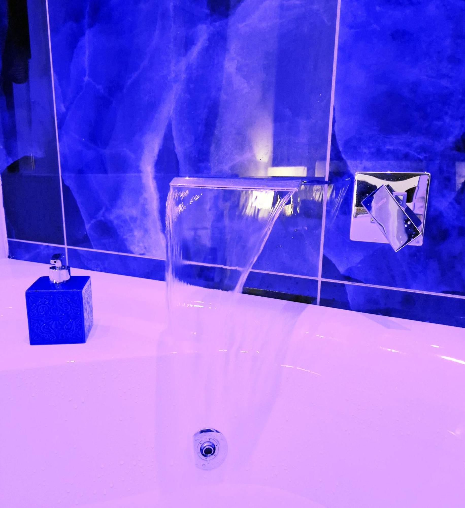 Suite Hot Tub